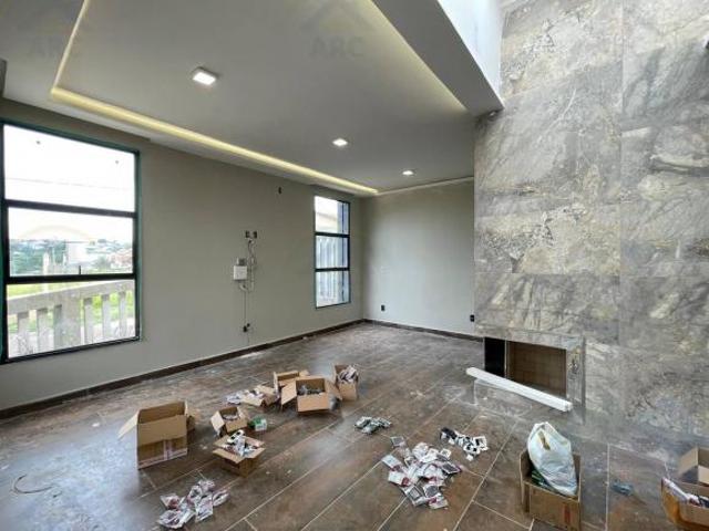 Sobrado para venda em Jardim Ypê de 190.00m² com 3 Quartos, 1 Suite e 2 Garagens