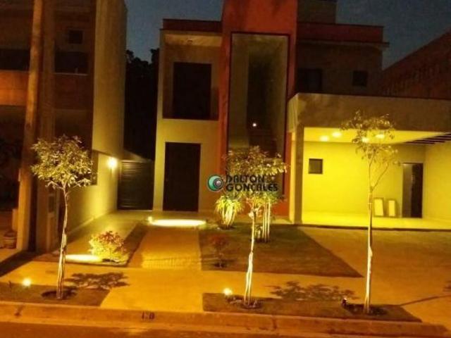 Sobrado para venda em Jardins Di Roma de 190.00m² com 3 Quartos, 3 Suites e 4 Garagens