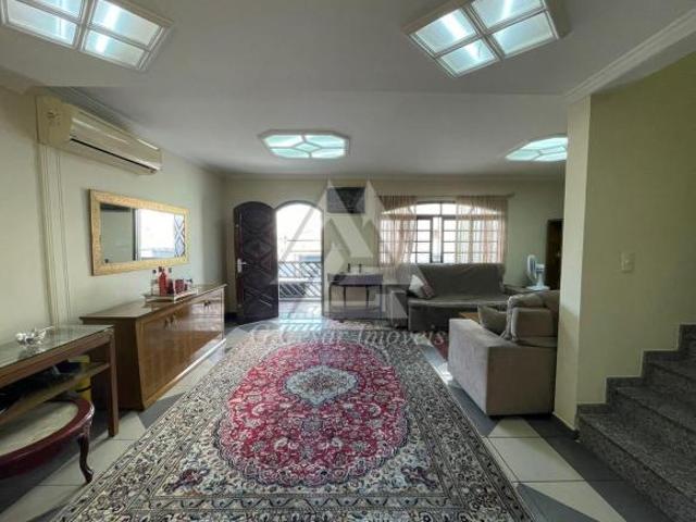 Sobrado para venda em Osvaldo Cruz de 210.00m² com 3 Quartos, 3 Suites e 2 Garagens