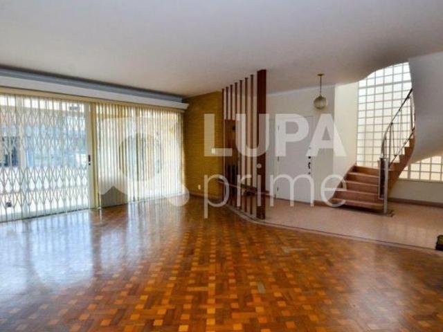 Sobrado para venda em Moema
