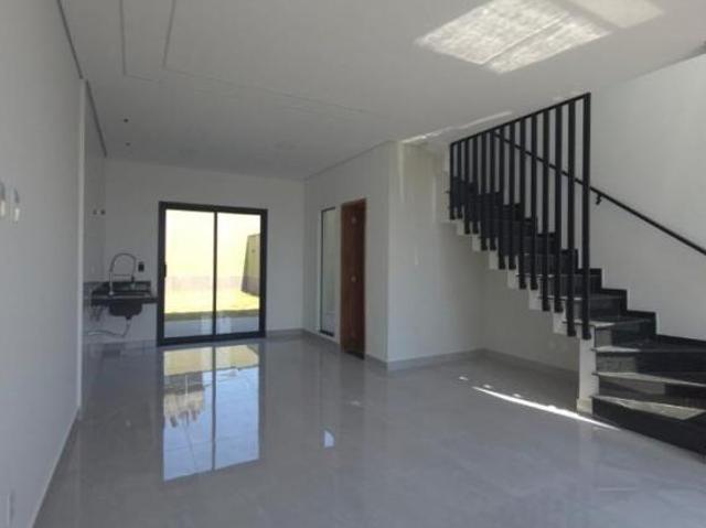 Sobrado para Venda em Mogi das Cruzes, Vila Brasileira, 2 suítes, 2 banheiros, 2 vagas