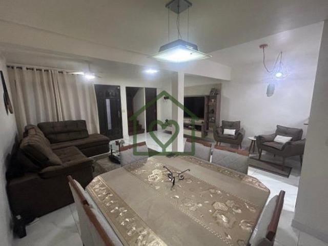 Sobrado para venda em Morro Santana de 209.00m² com 3 Quartos, 1 Suite e 2 Garagens