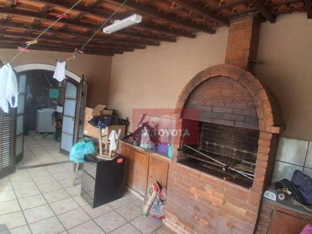 Sobrado para venda em Macedo de 200.00m² com 2 Quartos e 6 Garagens