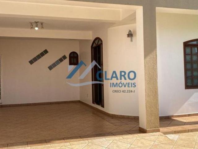 Sobrado para venda em Novo Jardim Pagani de 360.00m² com 4 Quartos, 2 Suites e 4 Garagens