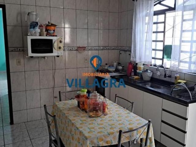 Sobrado para Venda em São José dos Campos, Jardim Cruzeiro do Sul, 4 dormitórios, 1 suíte, 2 banheir