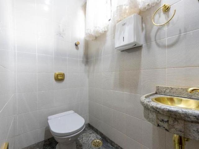 Sobrado para venda em Sorocabano com 4 quartos, sendo 4 suítes, 411m²