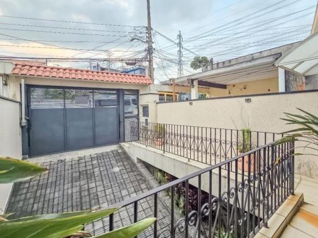 Sobrado para venda em Parque São Domingos com 3 quartos, sendo 1 suíte, 180m²