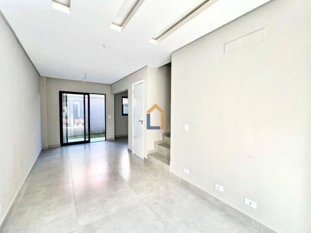 Sobrado para venda em Pinheirinho de 79.00m² com 2 Quartos, 1 Suite e 2 Garagens