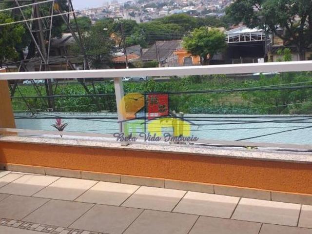 Sobrado para venda em Rudge Ramos de 290.00m² com 3 Quartos, 1 Suite e 3 Garagens
