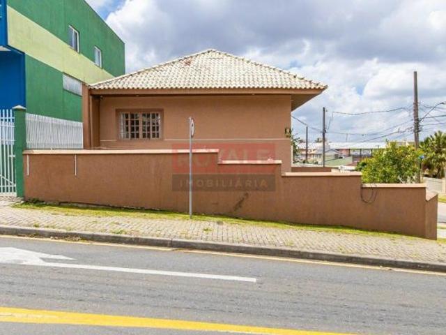 Sobrado para venda em Uberaba de 132.40m² com 3 Quartos, 3 Suites e 4 Garagens