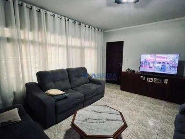 Sobrado para venda em Vila Augusta de 244.00m² com 3 Quartos, 1 Suite e 3 Garagens