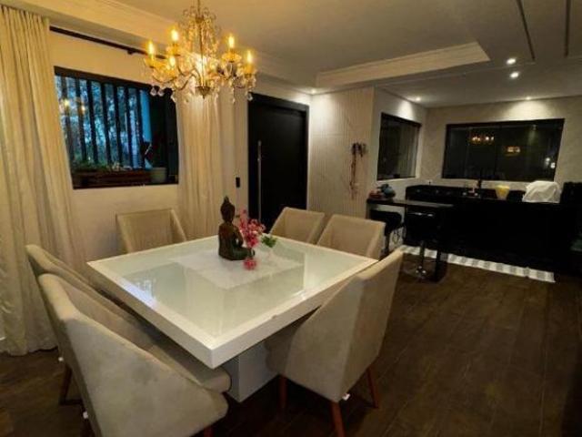 Sobrado para venda em Vila das Valsas de 196.00m² com 3 Quartos e 1 Garagem