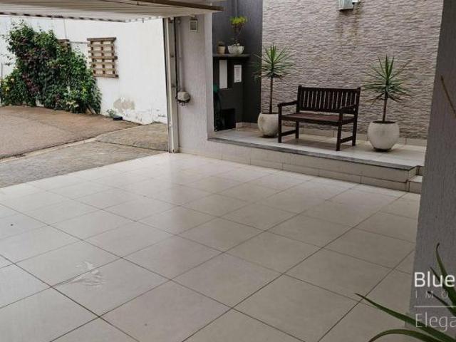 Sobrado para venda em Vila Guarani de 164.00m² com 3 Quartos, 1 Suite e 2 Garagens
