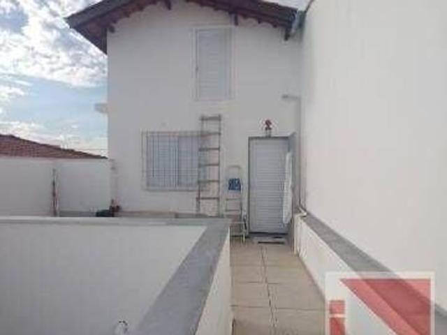 Sobrado para venda em Vila Hortência de 353.00m² com 2 Quartos, 1 Suite e 4 Garagens