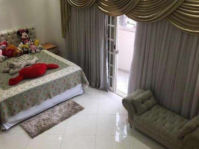 Sobrado para venda em Vila Lais de 281.00m² com 3 Quartos, 2 Suites e 4 Garagens