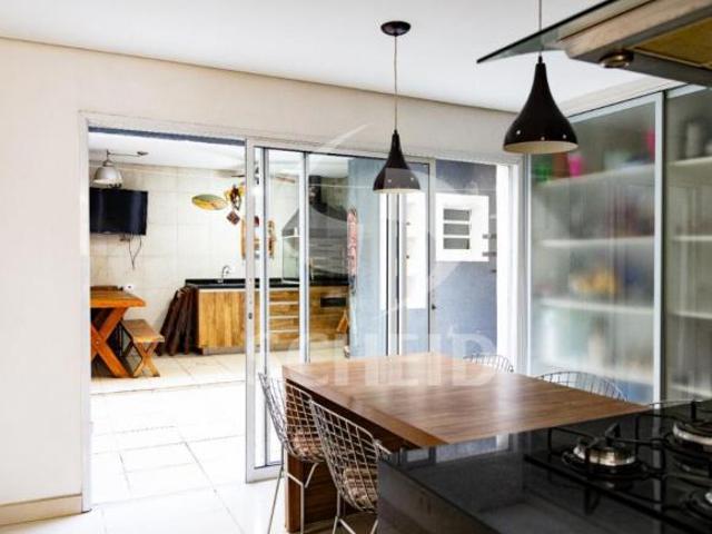 Sobrado para venda em Vila Marari com 3 quartos, sendo 2 suítes, 144m²