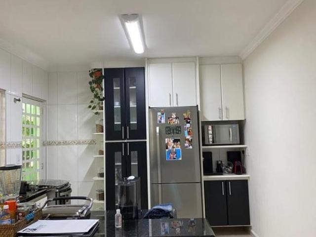 Sobrado para venda em Vila Maria Helena de 220.00m² com 3 Quartos, 3 Suites e 4 Garagens