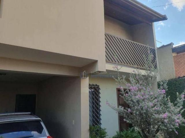 Sobrado para venda em Vila Monteiro de 257.00m² com 3 Quartos, 1 Suite e 4 Garagens