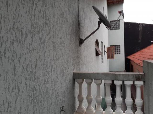 Sobrado para venda em Vila Ré de 200.00m² com 3 Quartos, 3 Suites e 2 Garagens