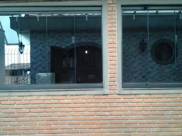 Sobrado para venda em Vila Ré de 300.00m² com 3 Quartos, 1 Suite e 2 Garagens
