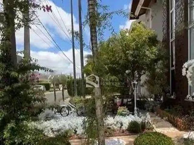 Sobrado para venda em Vila Residencial Green Park de 263.00m² com 3 Quartos, 3 Suites e 4 Garagens