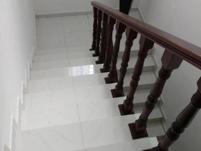 Sobrado para venda em Vila Rosaria de 194.00m² com 3 Quartos, 1 Suite e 3 Garagens