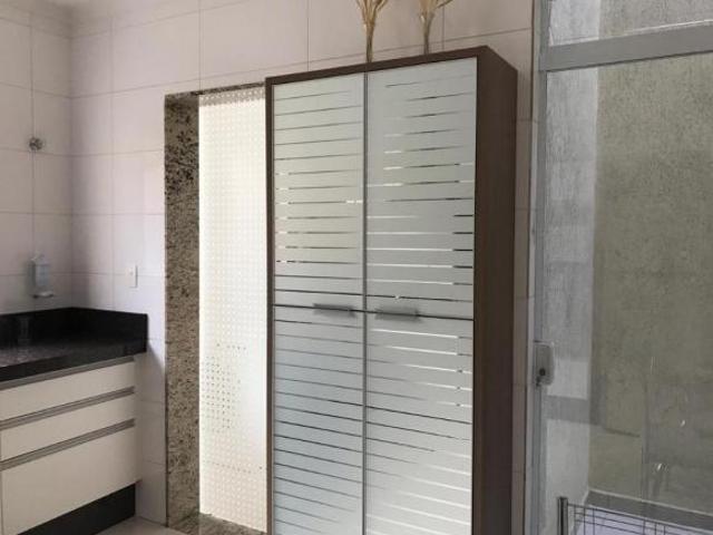 Sobrado para venda em Vila Salete de 185.00m² com 3 Quartos, 3 Suites e 4 Garagens