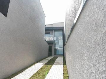 Sobrado para venda em Xaxim de 133.00m² com 3 Quartos, 1 Suite e 2 Garagens