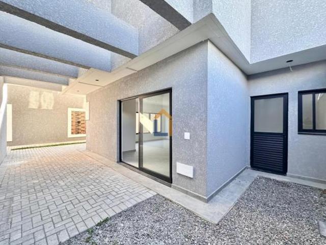 Sobrado para venda em Xaxim de 157.71m² com 3 Quartos, 1 Suite e 2 Garagens