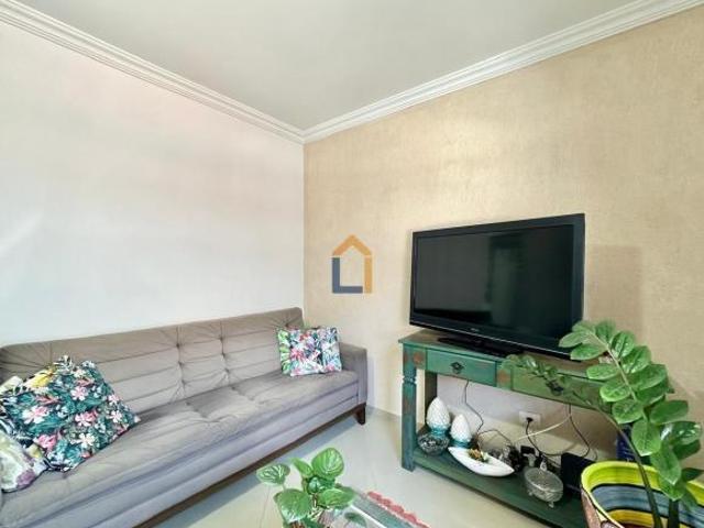 Sobrado para venda em Xaxim de 96.93m² com 3 Quartos, 1 Suite e 2 Garagens