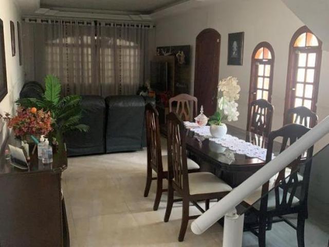 Sobrado para Venda por R$1.100.000,00 com 240m², 3 dormitórios, 1 suite e 2 vagas Chácara belenzin