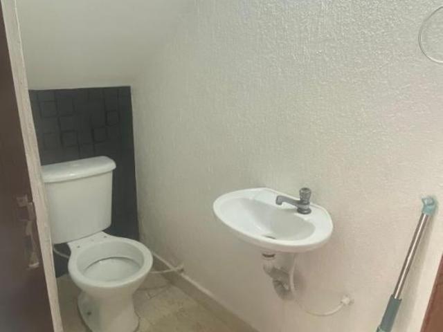 Sobrado para Venda por R$270.000,00 com 70m², 2 dormitórios, 1 vaga e 1 banheiro Parque paulistano