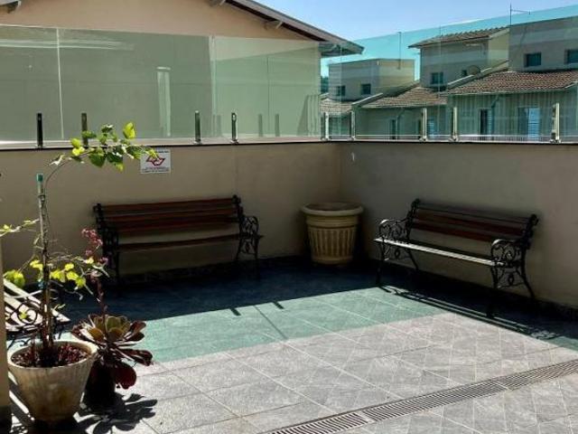 Sobrado para Venda por R$320.000,00 com 60m², 2 dormitórios, 1 vaga e 1 banheiro Jardim das cameli