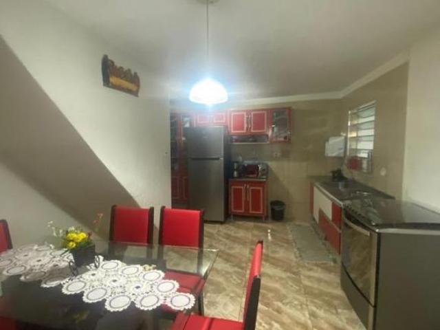 Sobrado para Venda por R$480.000,00 com 400m², 3 dormitórios, 2 vagas e 1 banheiro Ermelino matara