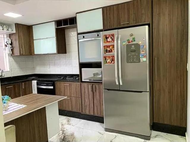 Sobrado para Venda por R$680.000,00 com 3 dormitórios, 4 vagas e 2 banheiros Parque boturussu, São