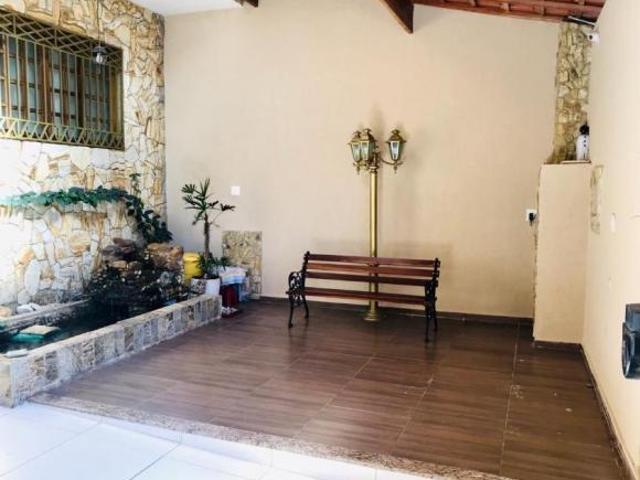 Sobrado para Venda por R$850.000,00 com 200m², 4 dormitórios, 2 vagas e 4 banheiros Jardim são vic