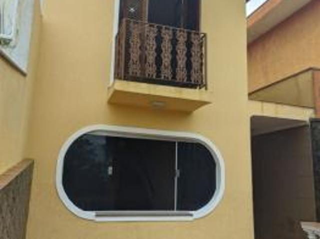 Sobrado para Venda por R$900.000,00 e Aluguel á R$5.000,00/Mês com 3 dormitórios, 1 suite e 4 vagas Vila mazzei, São paulo / SP