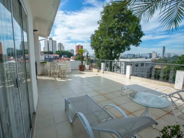 Sobrado para venda possui 350 metros quadrados com 4 quartos em Piqueri São Paulo SP