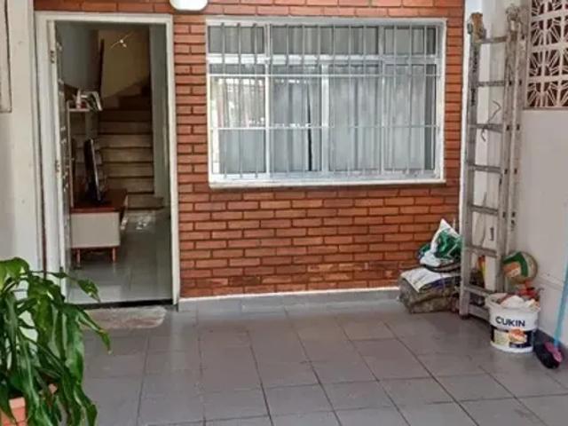 Sobrado para venda possui 93 metros quadrados com 4 quartos em Vila Sônia São Paulo SP