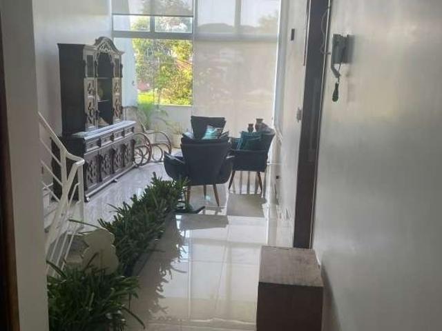 Sobrado para Venda/Aluguel com 4 quartos, 210 m² por R$ 1.590.000