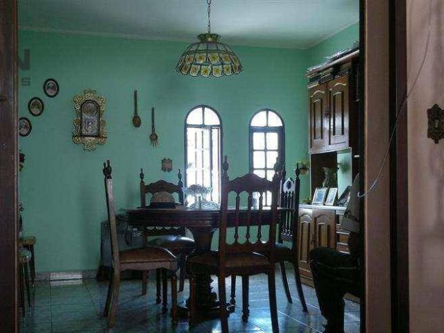 Sobrado para Venda/Aluguel com 6 quartos, 248 m² por R$ 999.000