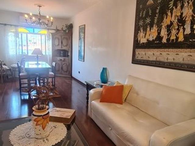 Sobrado para Venda/Aluguel com 3 quartos, 202 m² por R$ 900.000