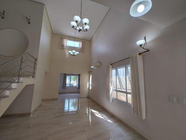 Sobrado para Venda/Aluguel com 3 quartos, 230 m² por R$ 1.600.000