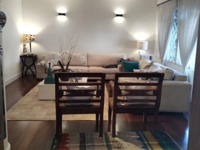 Sobrado para Venda/Aluguel com 3 quartos, 258 m² por R$ 2.200.000