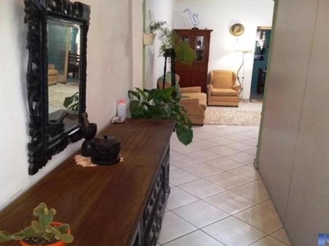 SOBRADO PROXIMO AO METRO, OTIMA LOCALIZAÇÃO
