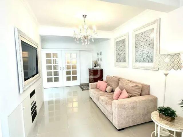 Sobrado reformado com 3 suites
