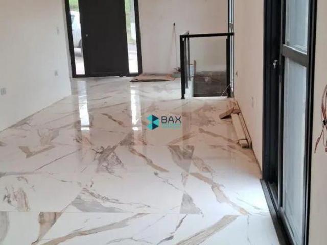Sobrado Residencial Mantiqueira 300 m² Área do Terreno 320 m² Construída 4 Dormitórios 4 V