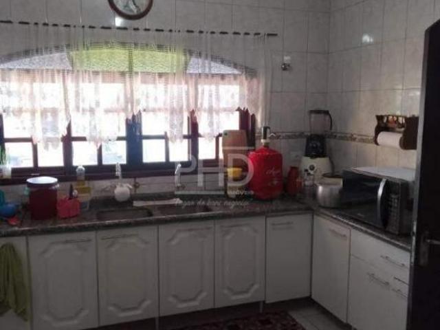 Sobrado residencial à venda em Santo André Parque Gerassi | 3 dorms, 1 suíte e 6 vagas