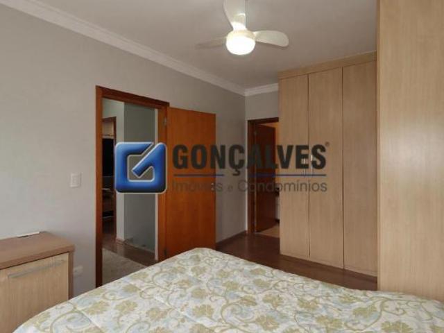 Sobrado Residencial à Venda em Pinheirinho, Santo André – 3 Quartos, 2 Vagas