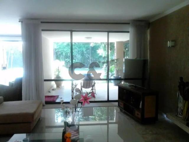 Sobrado Residencial 4 Dormitórios 1 Suíte à Venda no Alto da Boa Vista, São Paulo/SP